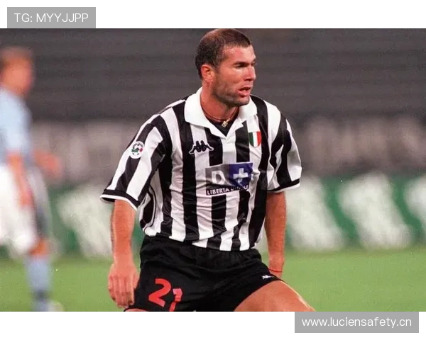 尤文中场关键战连接乏力,表面运转正常实则组织断层