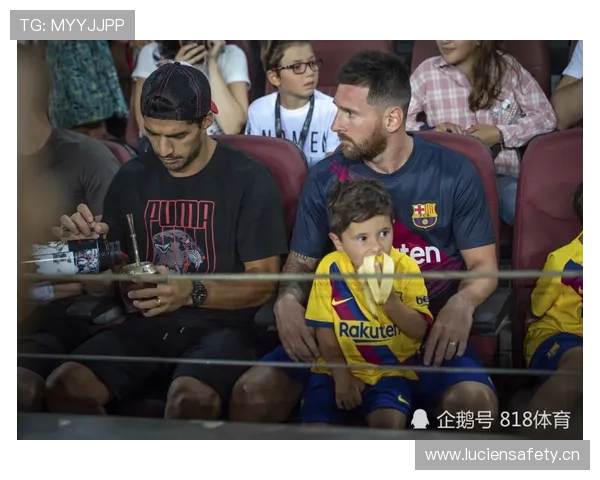 刷到苏亚雷斯随手晒的晚餐图，我的银行卡默默关机了