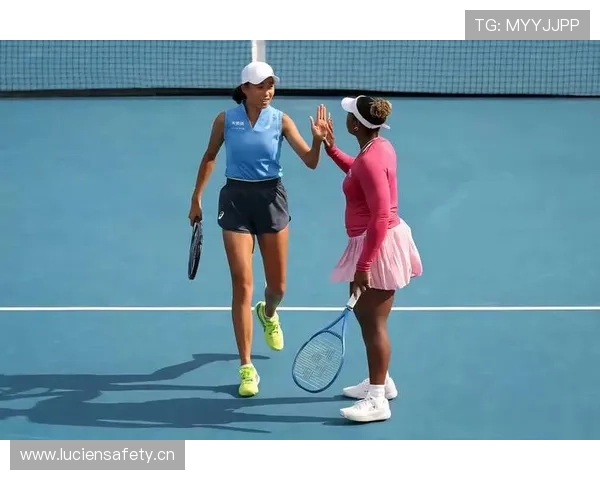 张帅教练今天喝了几杯？赛场上那个严肃脸去哪了！